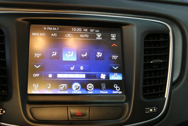 Used 2015 Chrysler 200 Limited w/ Comfort Group FWD image 23