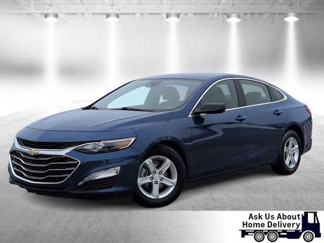 Used 2023 Chevrolet Malibu LS image 1
