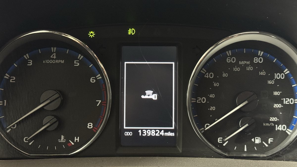 Used 2016 Toyota RAV4 Limited AWD/4WD image 21