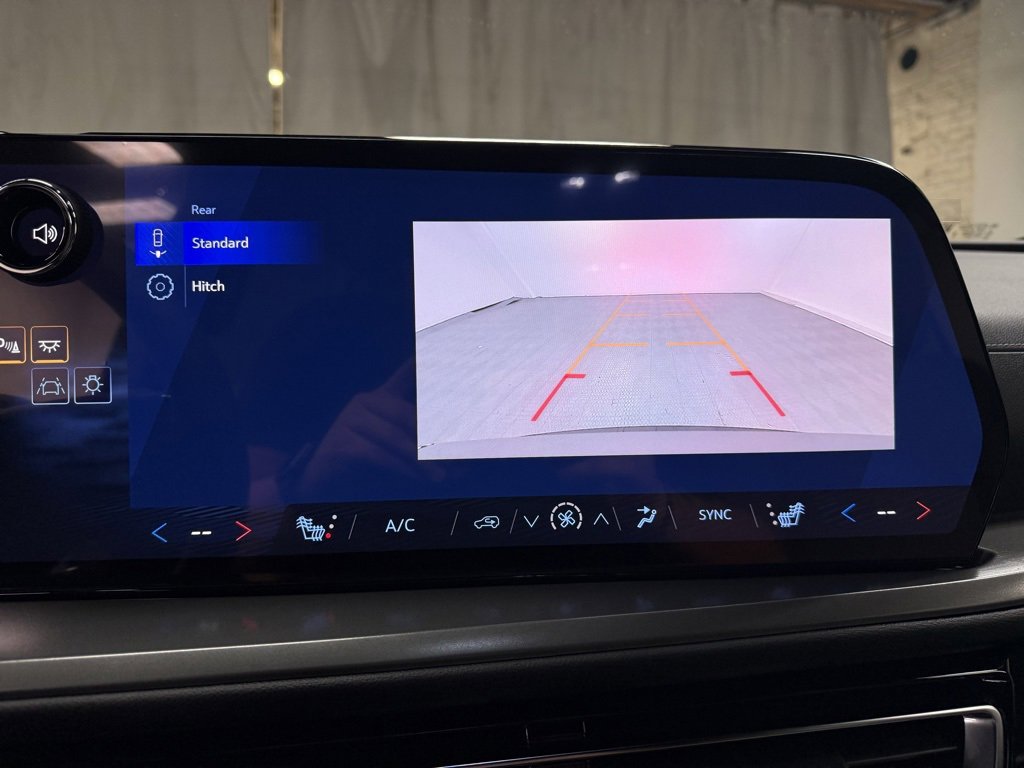 New 2026 Chevrolet Traverse LT image 31