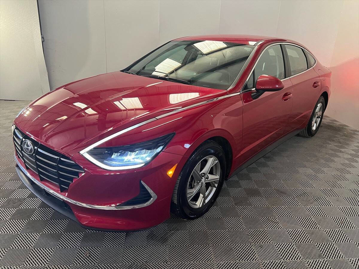 Used 2022 Hyundai Sonata SE w/ Preferred Accessory Package image 2