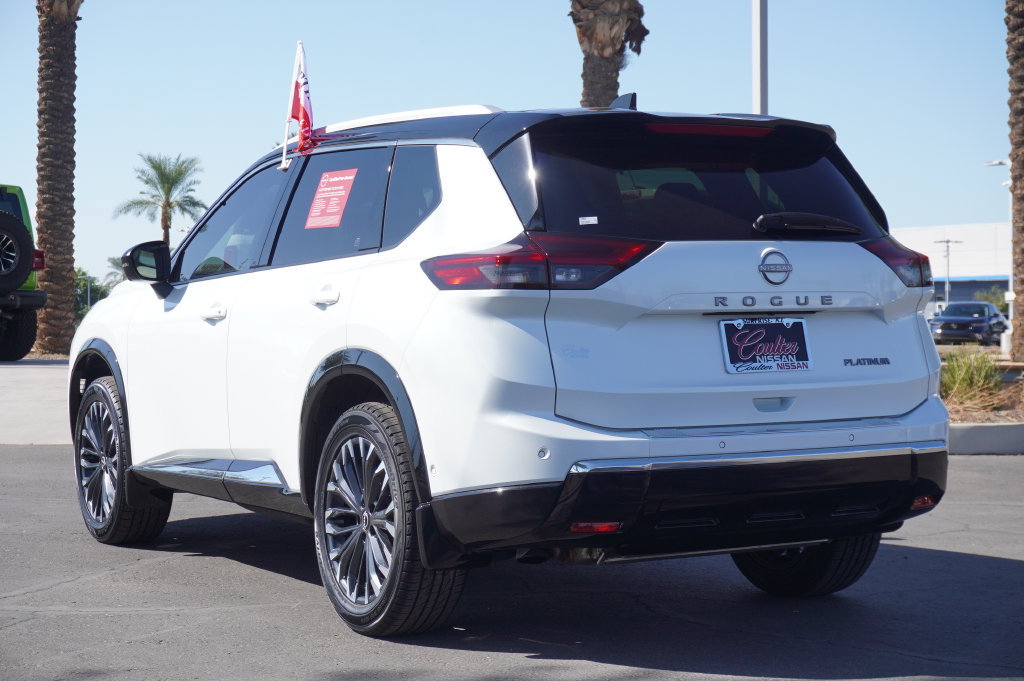 Certified 2024 Nissan Rogue Platinum w/ Platinum Premium Package FWD image 3