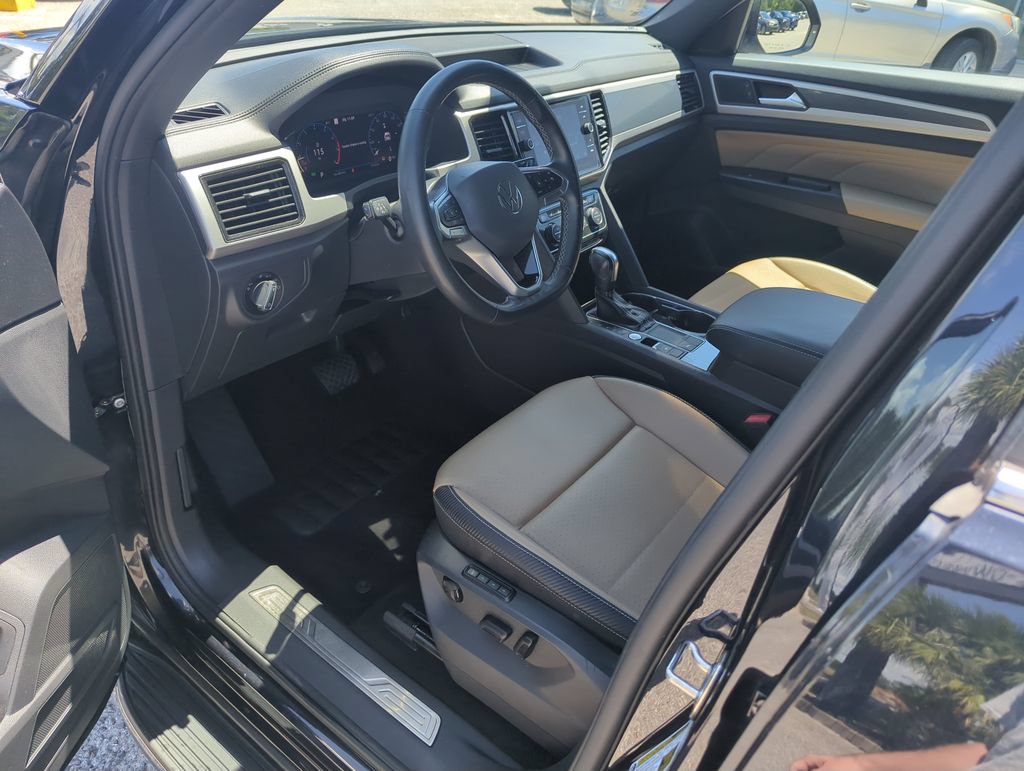 Used 2021 Volkswagen Atlas Cross Sport SEL FWD image 11