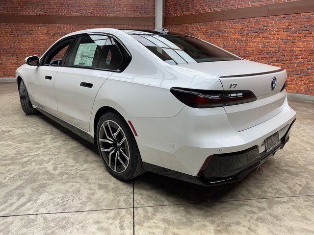 New 2026 BMW i7 xDrive60 w/ Executive Package image 3