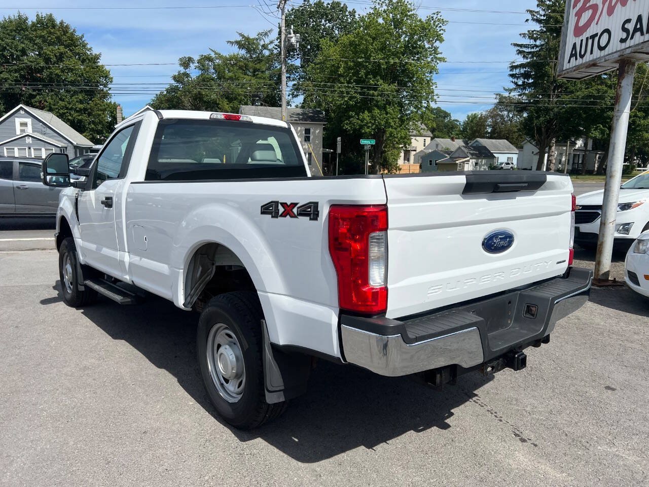 Used 2017 Ford F350 XL AWD/4WD image 3