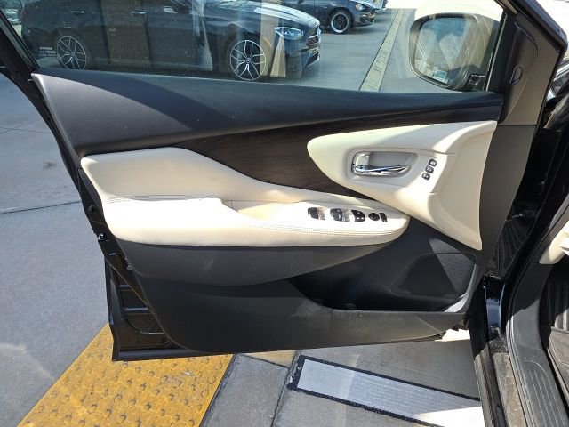 Used 2023 Nissan Murano Platinum w/ Cargo Package image 11