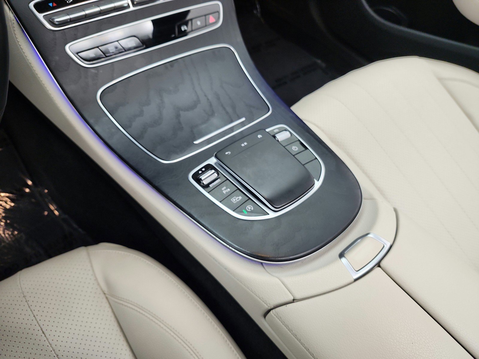Used 2022 Mercedes-Benz E 350 Sedan image 13