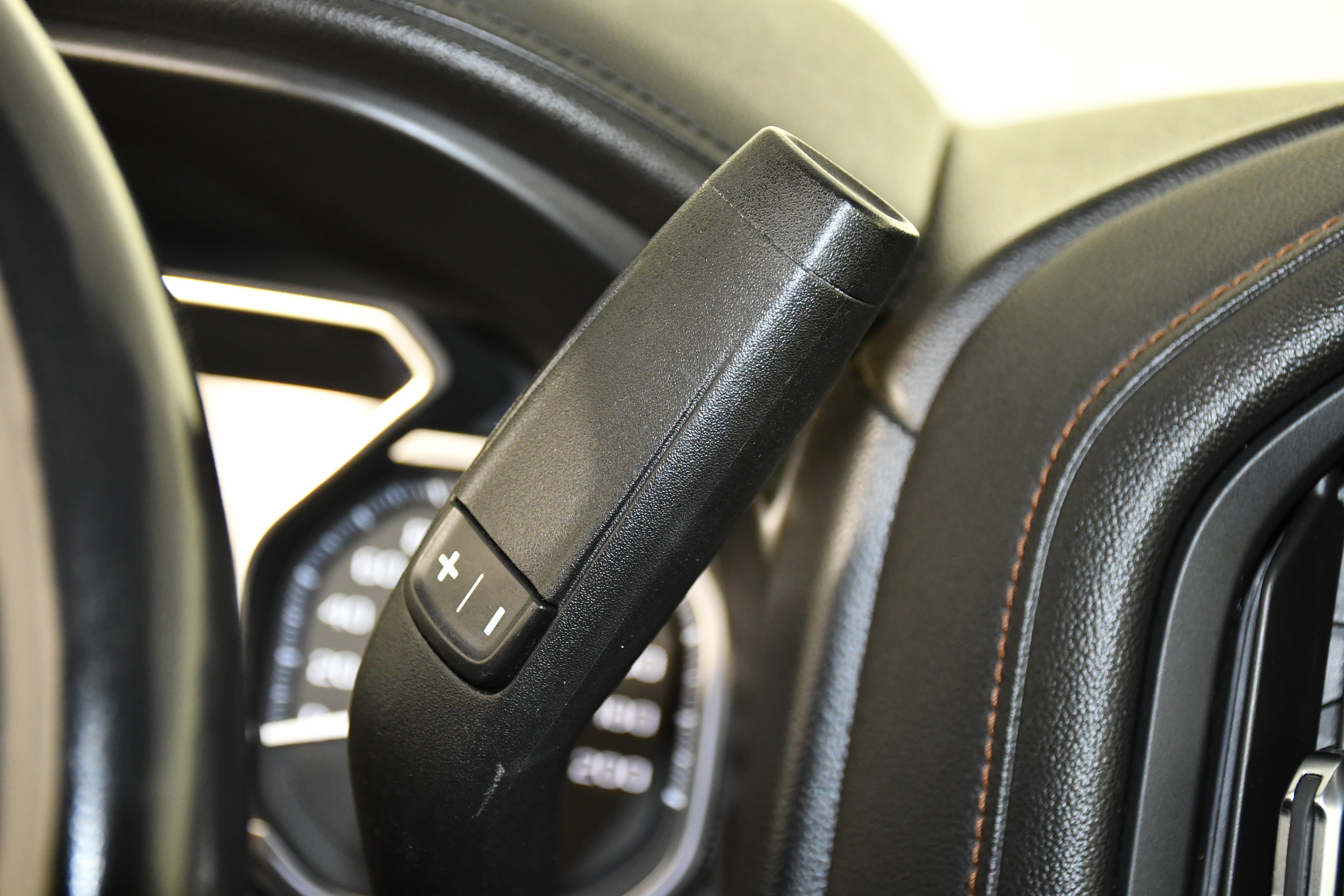 Used 2020 GMC Sierra 1500 AT4 w/ Technology Package image 26