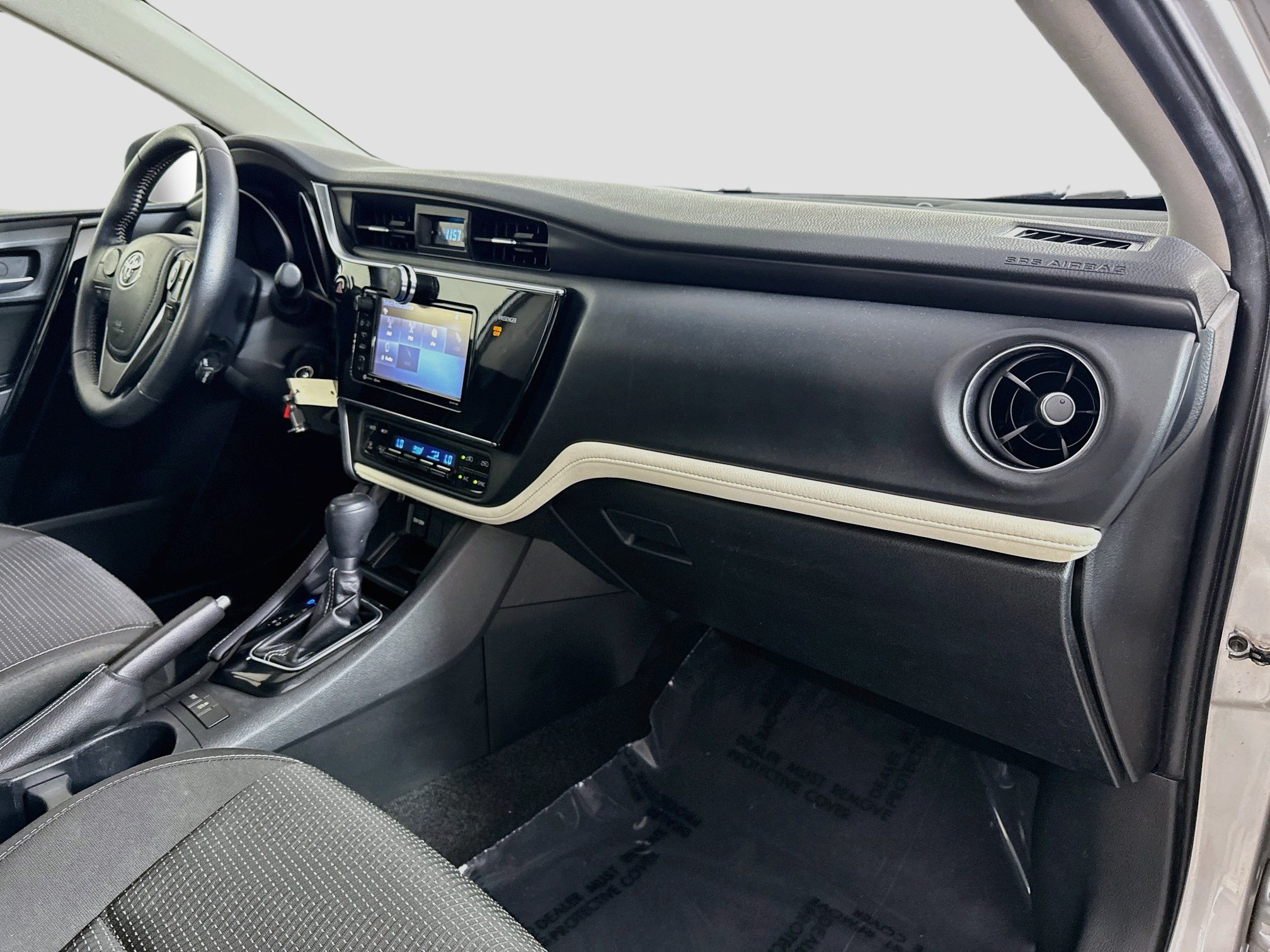 Used 2018 Toyota Corolla iM w/ All-Weather Mat Package FWD image 30