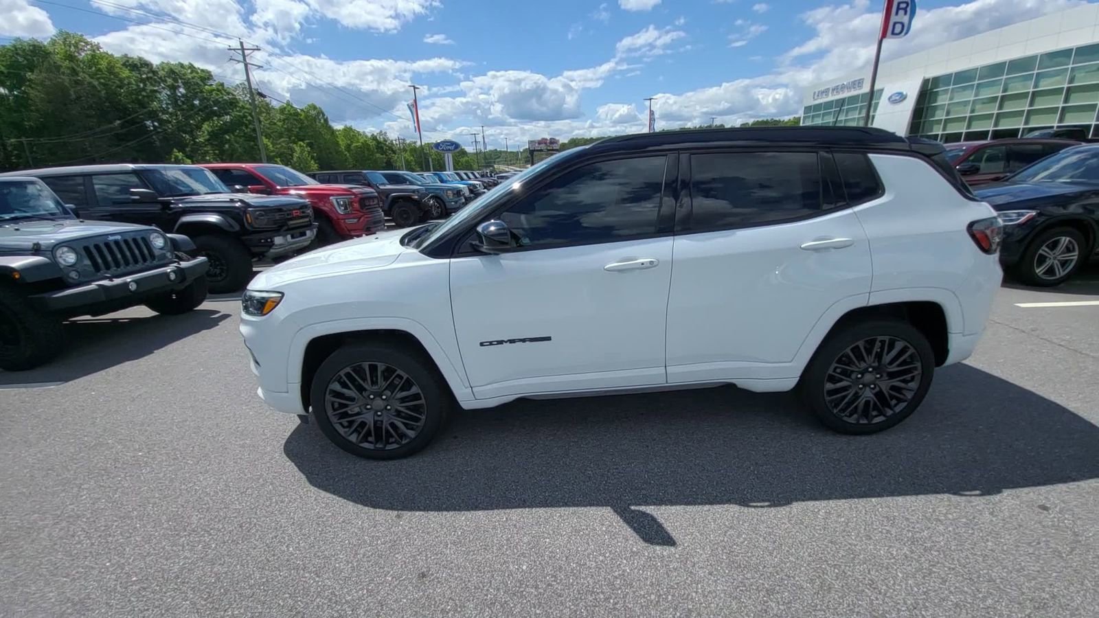 Used 2024 Jeep Compass Limited w/ Driver Assist Group I AWD/4WD image 6