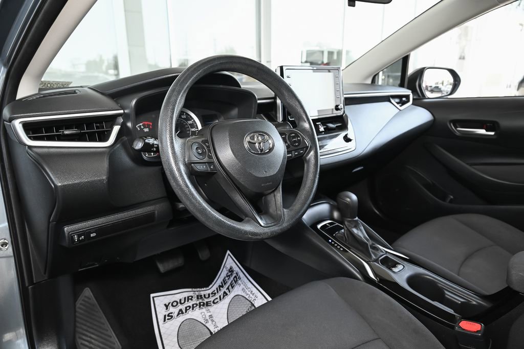 Used 2020 Toyota Corolla LE w/ Carpet Mat Package (TMS) FWD image 18