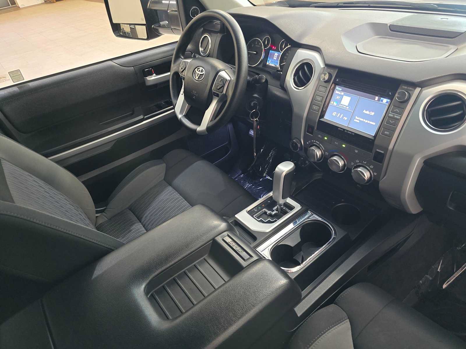Used 2017 Toyota Tundra SR5 w/ TRD Off Road Package AWD/4WD image 27
