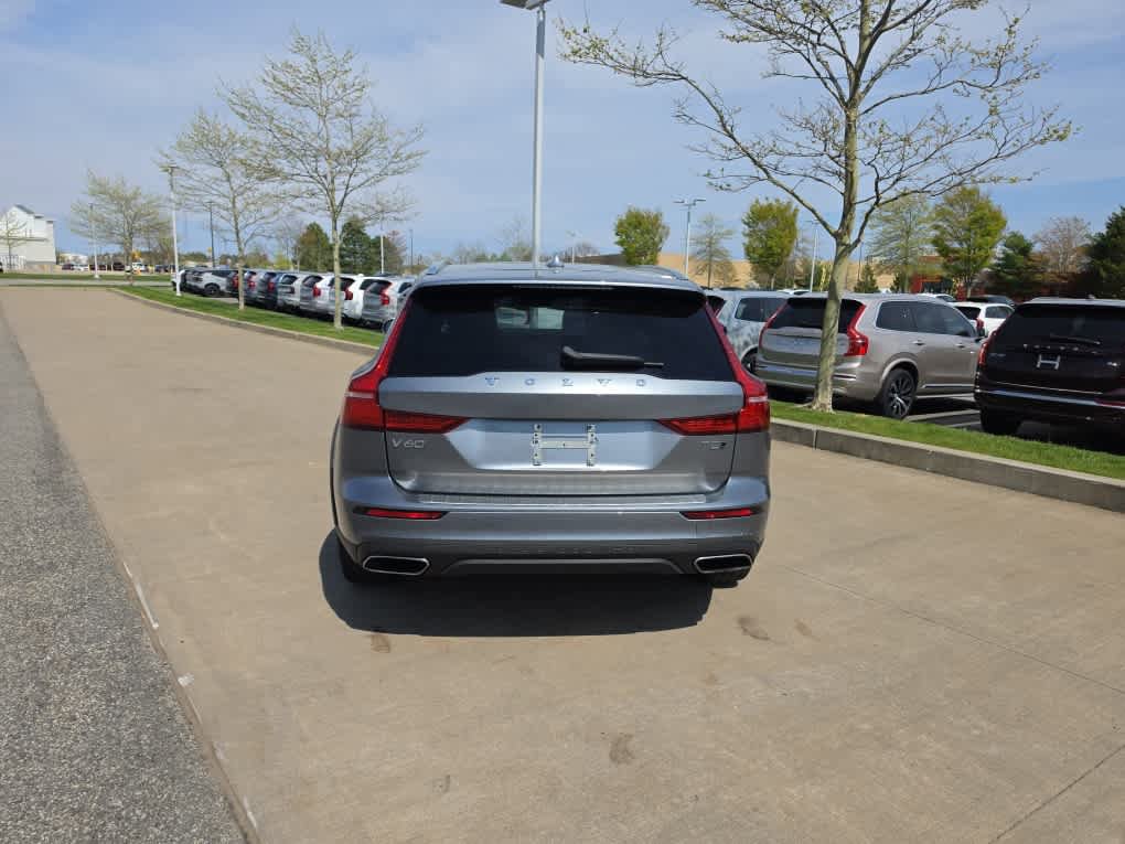 Used 2021 Volvo V60 T5 Cross Country w/ Climate Package AWD/4WD image 5