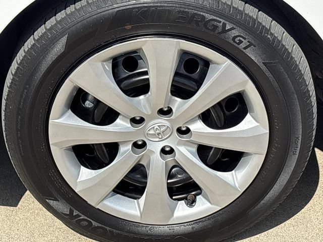 Used 2025 Toyota Corolla LE FWD image 10