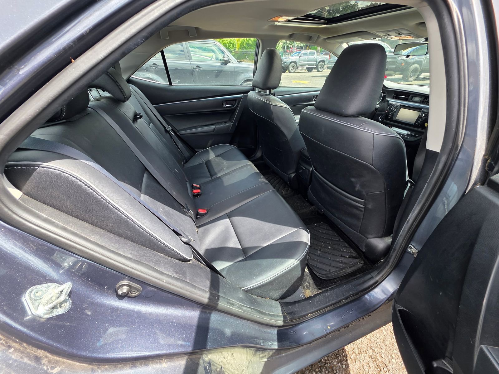 Used 2016 Toyota Corolla LE Premium FWD image 14