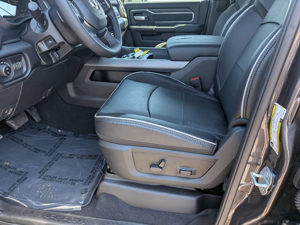 New 2026 RAM 2500 Laramie w/ Sport Appearance Package AWD/4WD image 12