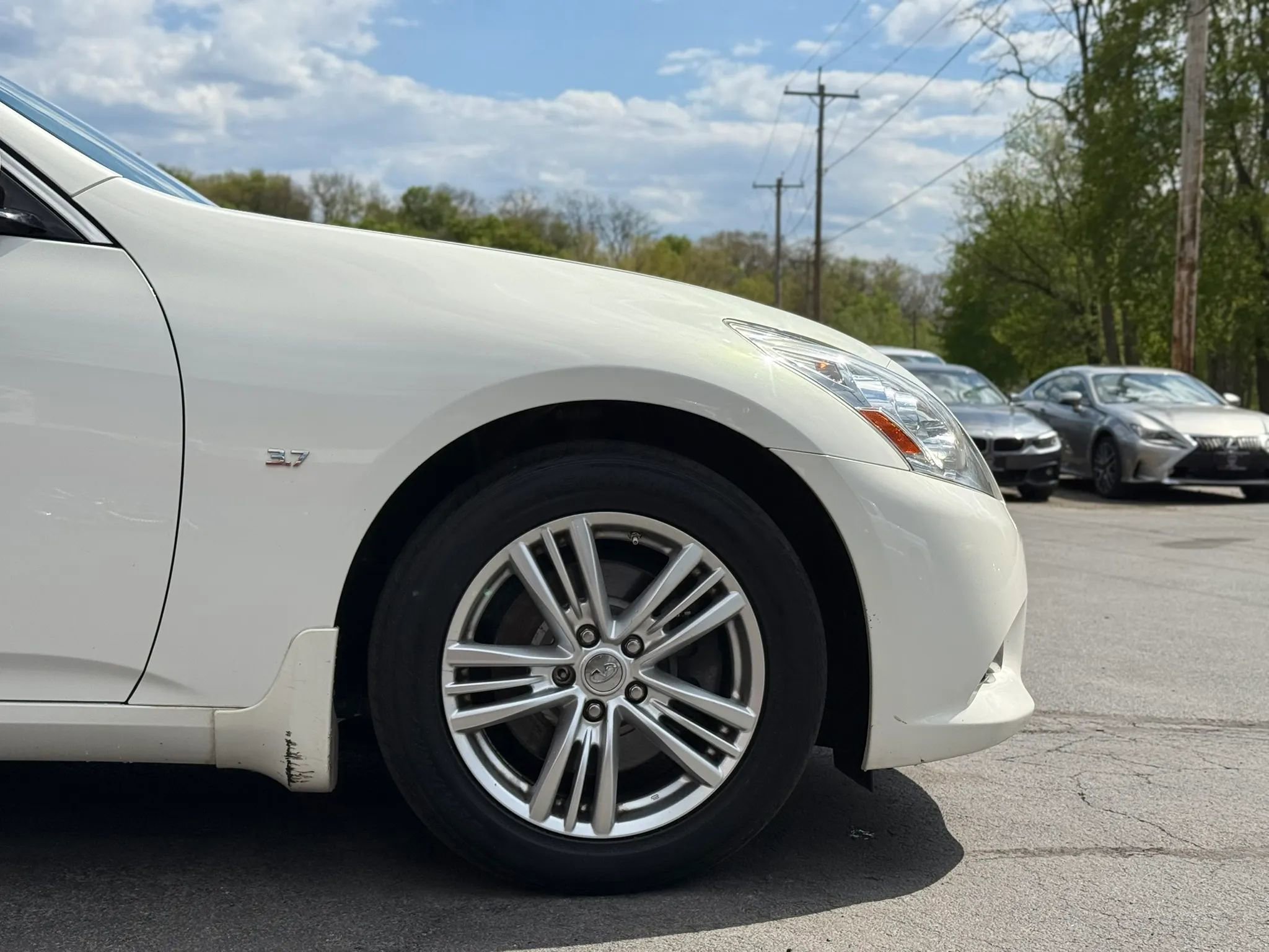 Used 2015 INFINITI Q40 AWD w/ Navigation Package image 8
