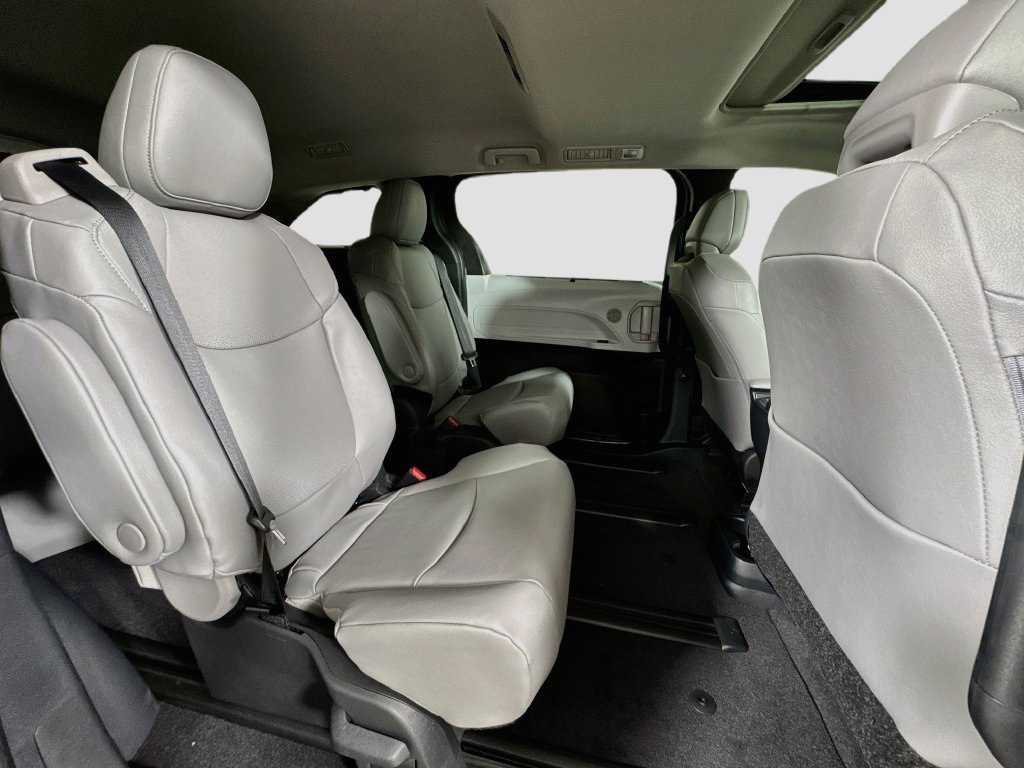 New 2026 Toyota Sienna XLE AWD/4WD image 29