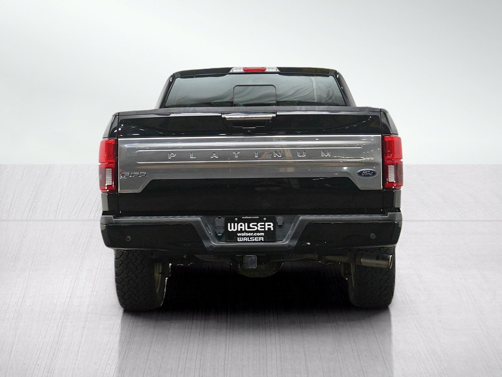 Used 2018 Ford F150 Platinum w/ Equipment Group 701A Luxury AWD/4WD image 4
