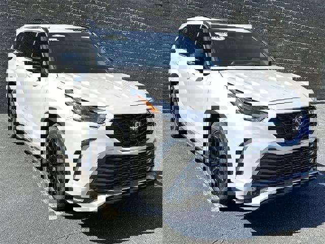 Used 2024 Toyota Highlander LE