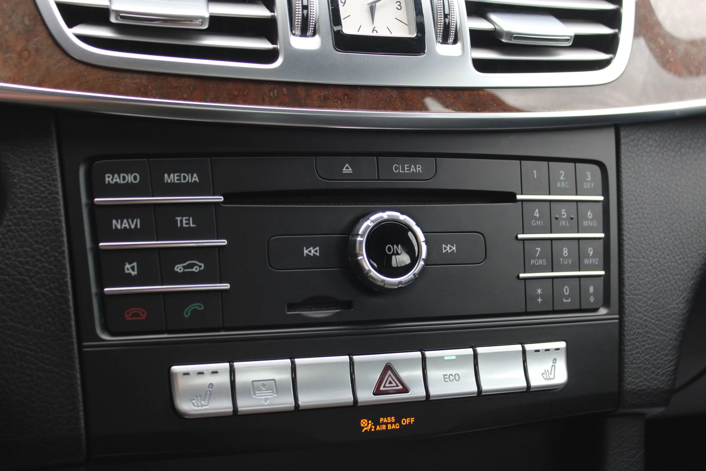 Used 2016 Mercedes-Benz E 350 4MATIC Sedan image 29