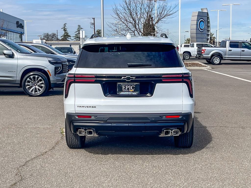 New 2026 Chevrolet Traverse LT w/ Midnight/Sport Edition image 3