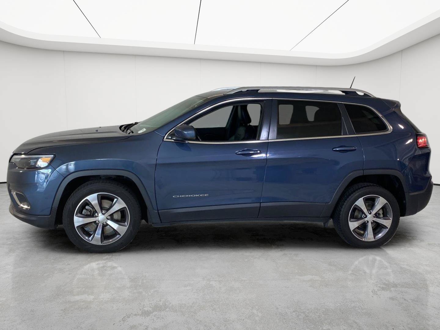 Used 2020 Jeep Cherokee Limited FWD image 8