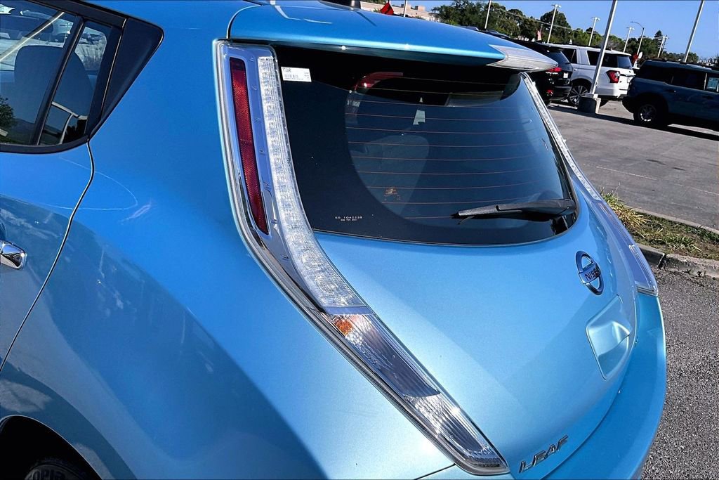 Used 2015 Nissan Leaf S w/ Charge Package FWD image 23
