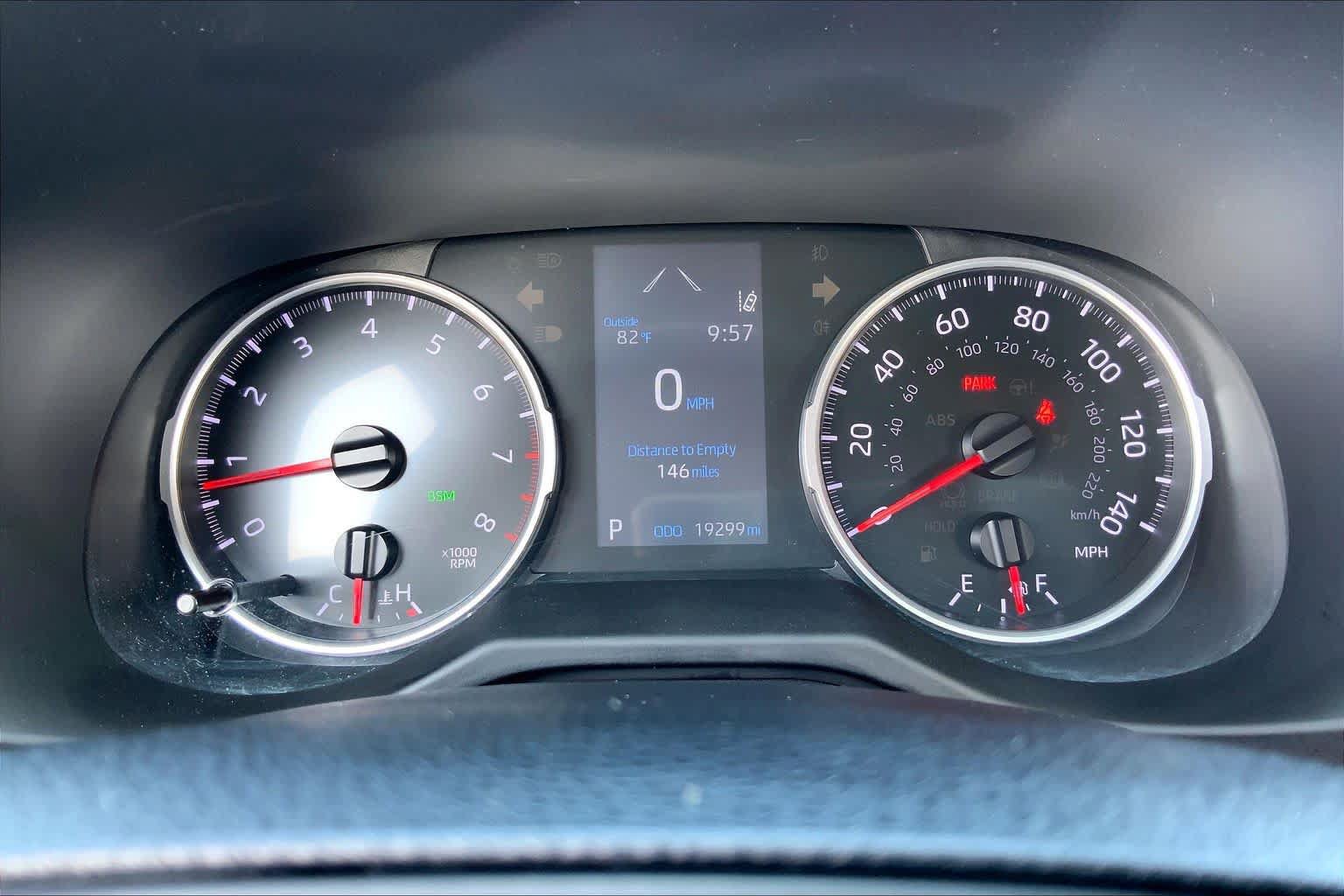 Used 2022 Toyota RAV4 XLE AWD/4WD image 25
