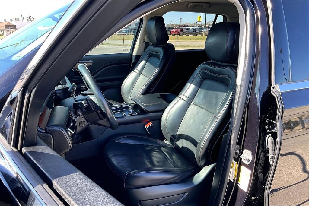 Used 2020 Lincoln Aviator Reserve w/ Elements Package Plus image 35