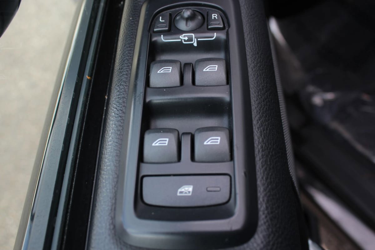 Used 2011 Land Rover LR4 HSE LUX AWD/4WD image 31
