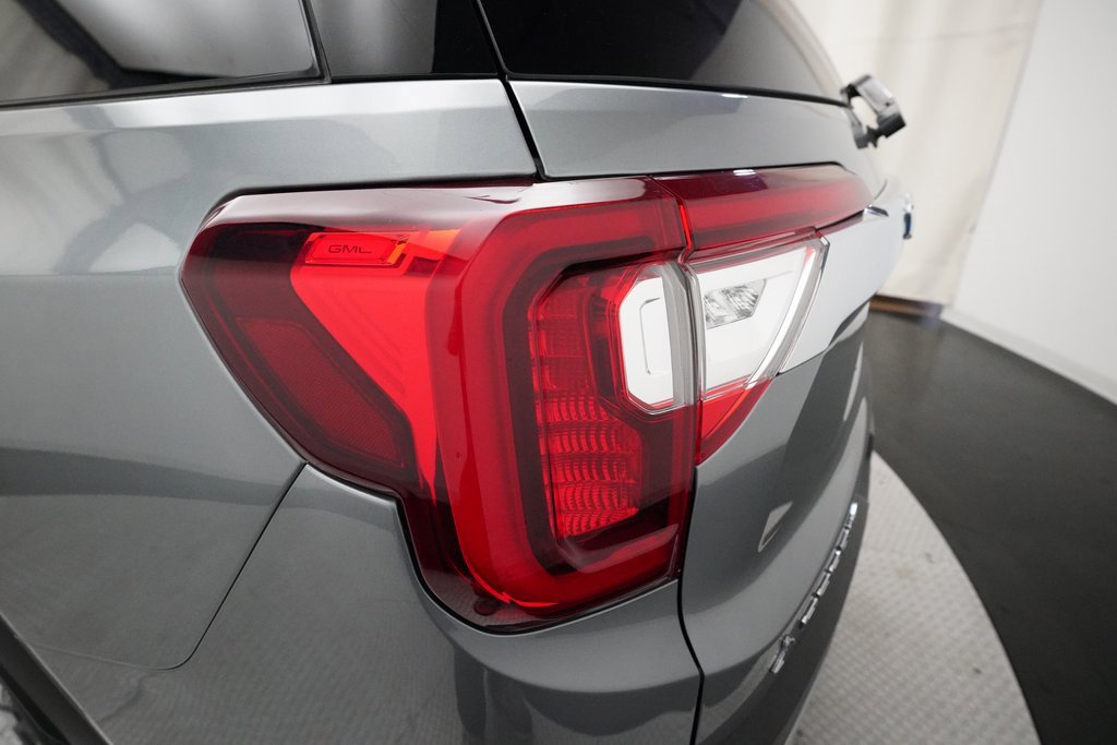 Certified 2023 GMC Acadia SLE w/ Driver Convenience Package image 32