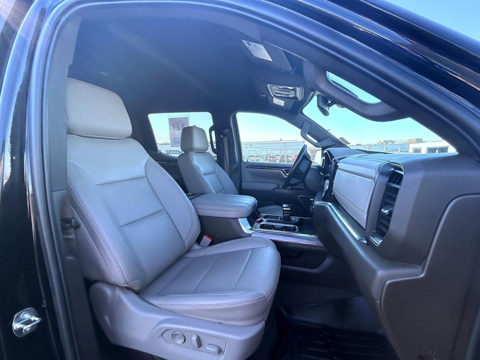 Certified 2023 Chevrolet Silverado 1500 LTZ w/ Z71 Off-Road Package image 15