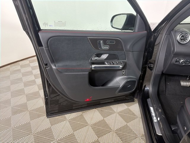 New 2026 Mercedes-Benz GLB 35 AMG 4MATIC image 12