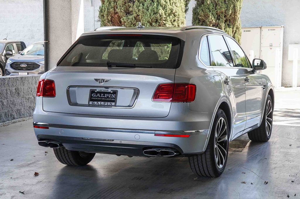 Used 2019 Bentley Bentayga AWD/4WD image 4