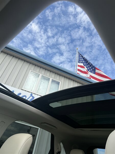 Used 2015 Ford Edge Titanium w/ Equipment Group 301A FWD image 23