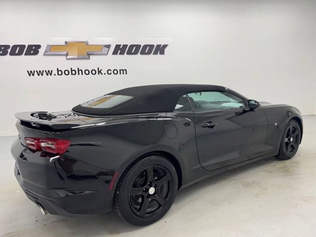 Used 2019 Chevrolet Camaro LT RWD image 5