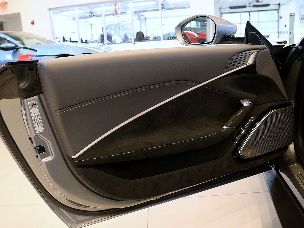 Certified 2026 Ferrari Roma Spider RWD image 85