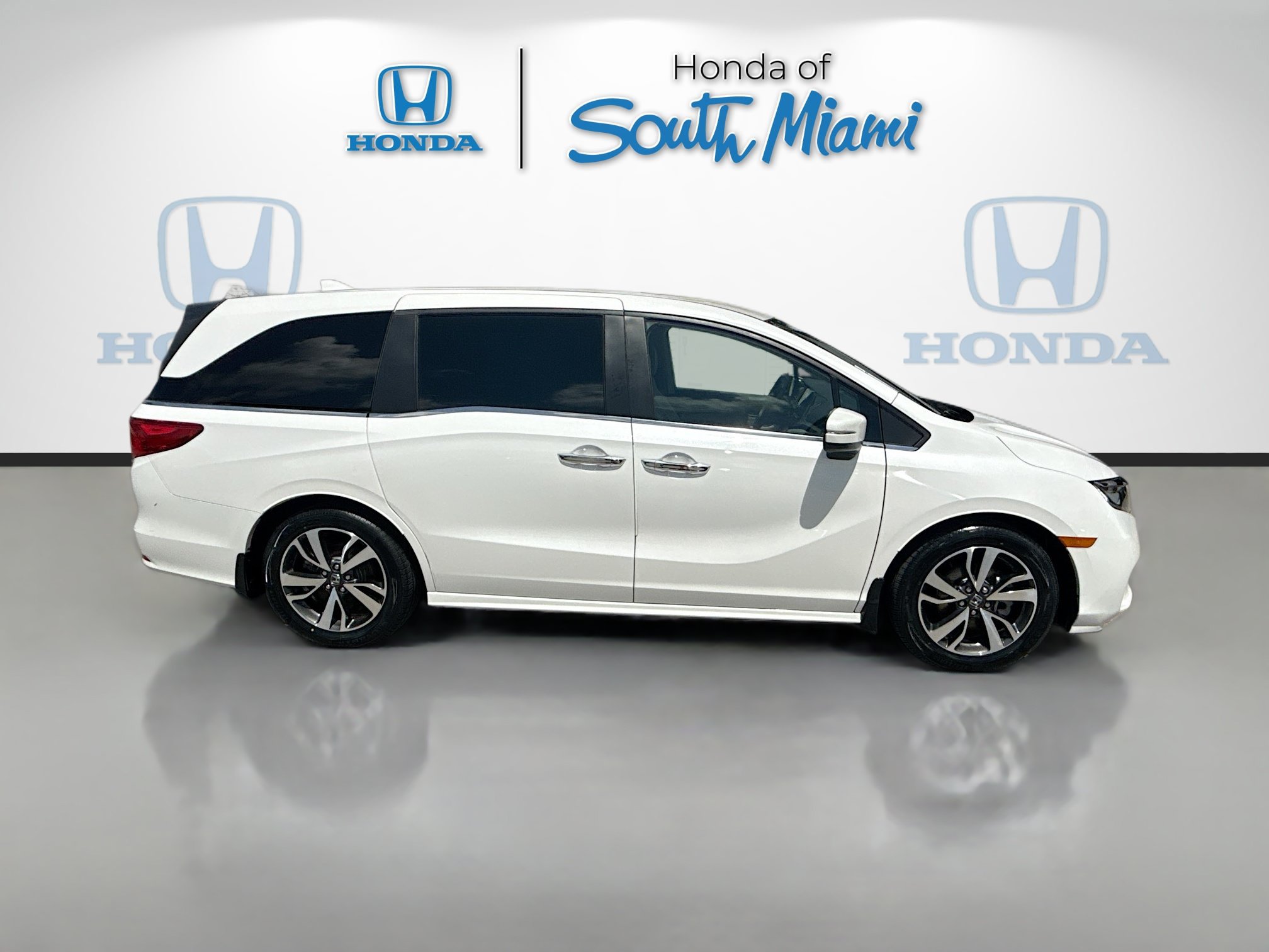 Certified 2023 Honda Odyssey Touring image 8