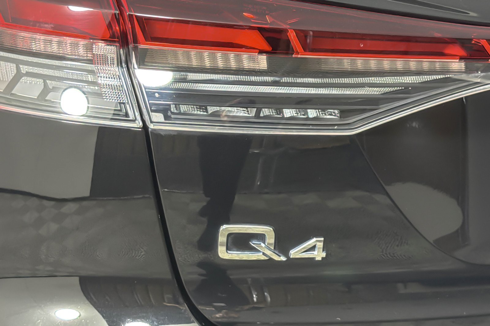 Used 2023 Audi Q4 e-tron Premium Plus w/ Premium Plus RWD image 26