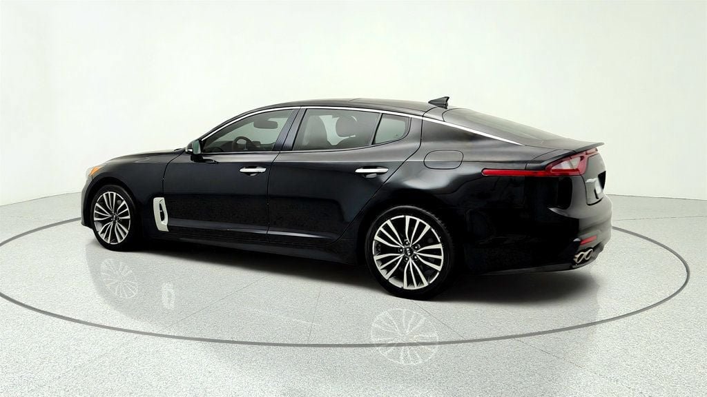 Used 2018 Kia Stinger Premium AWD/4WD image 7