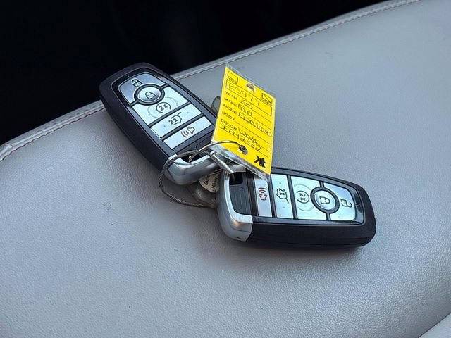 Used 2025 Ford Expedition Active AWD/4WD image 30
