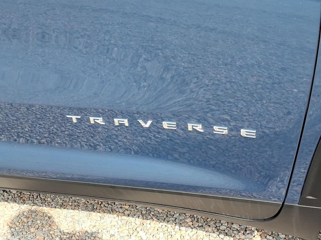 Used 2026 Chevrolet Traverse LT w/ Driver Confidence Package FWD image 9