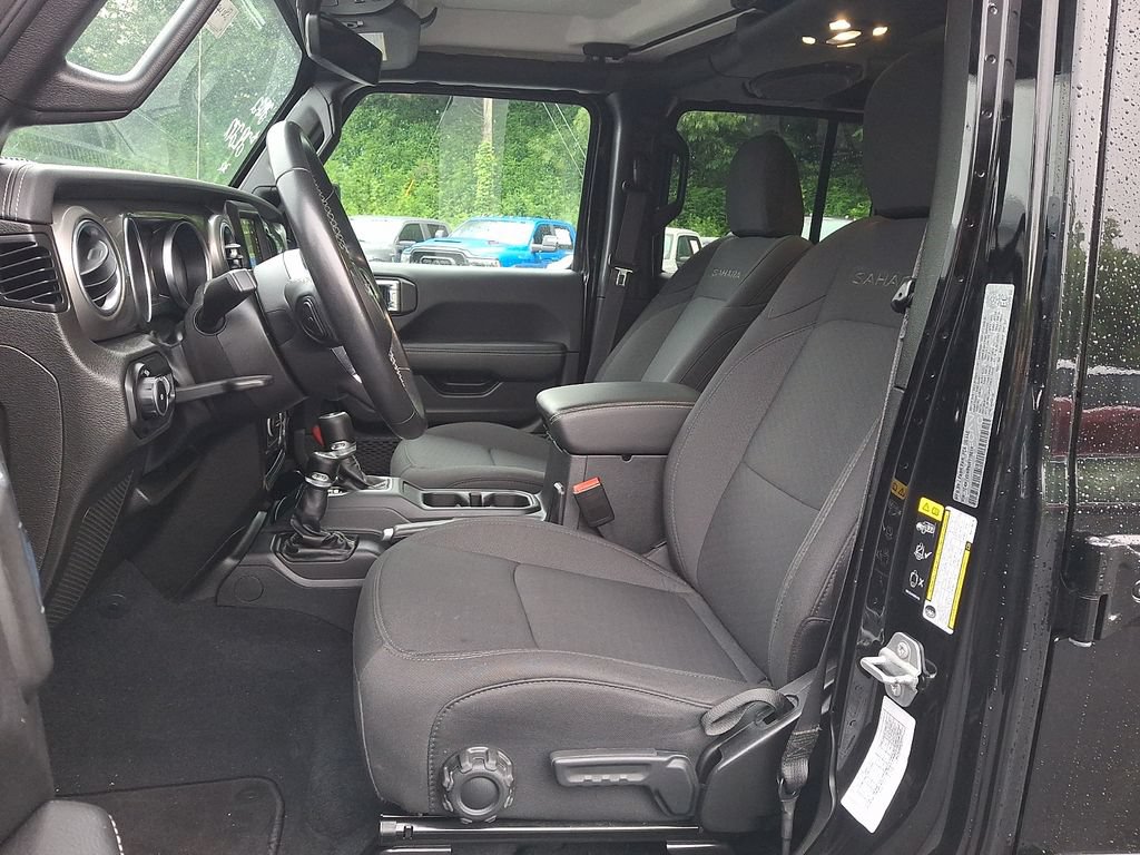 Used 2022 Jeep Wrangler Unlimited Sahara AWD/4WD image 13