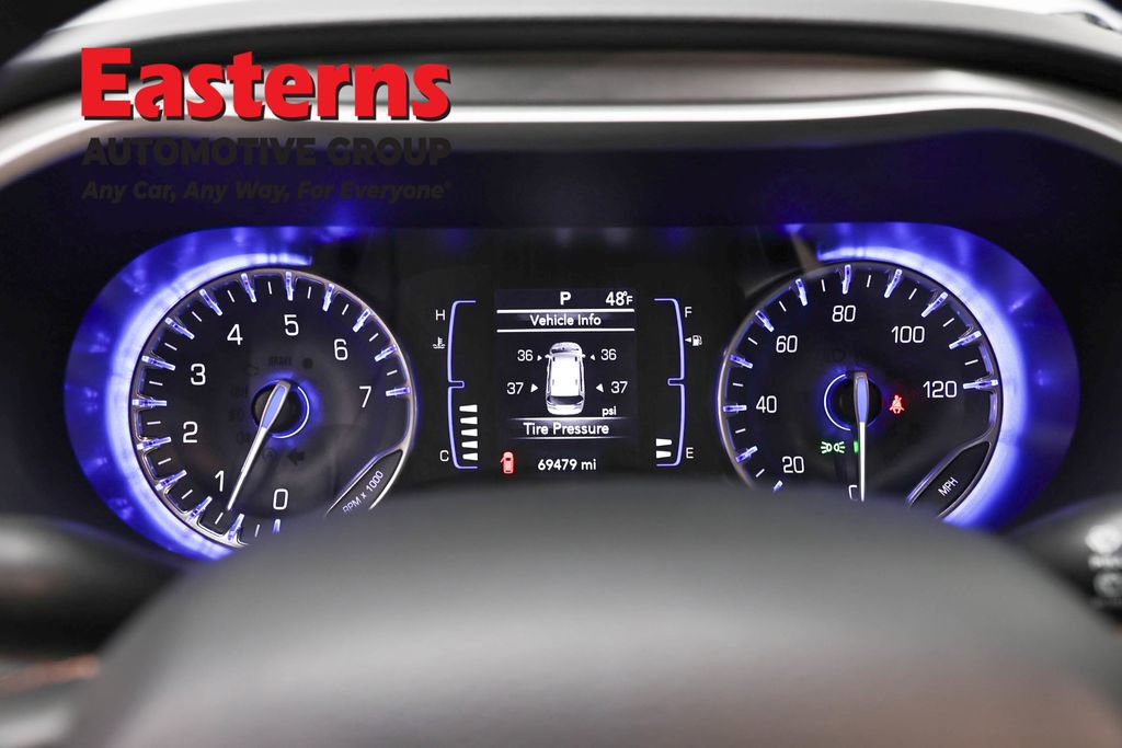 Used 2020 Chrysler Pacifica Touring-L FWD image 18