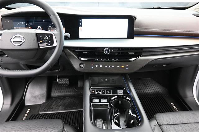 Used 2025 Nissan Murano Platinum w/ Cargo Package AWD/4WD image 14