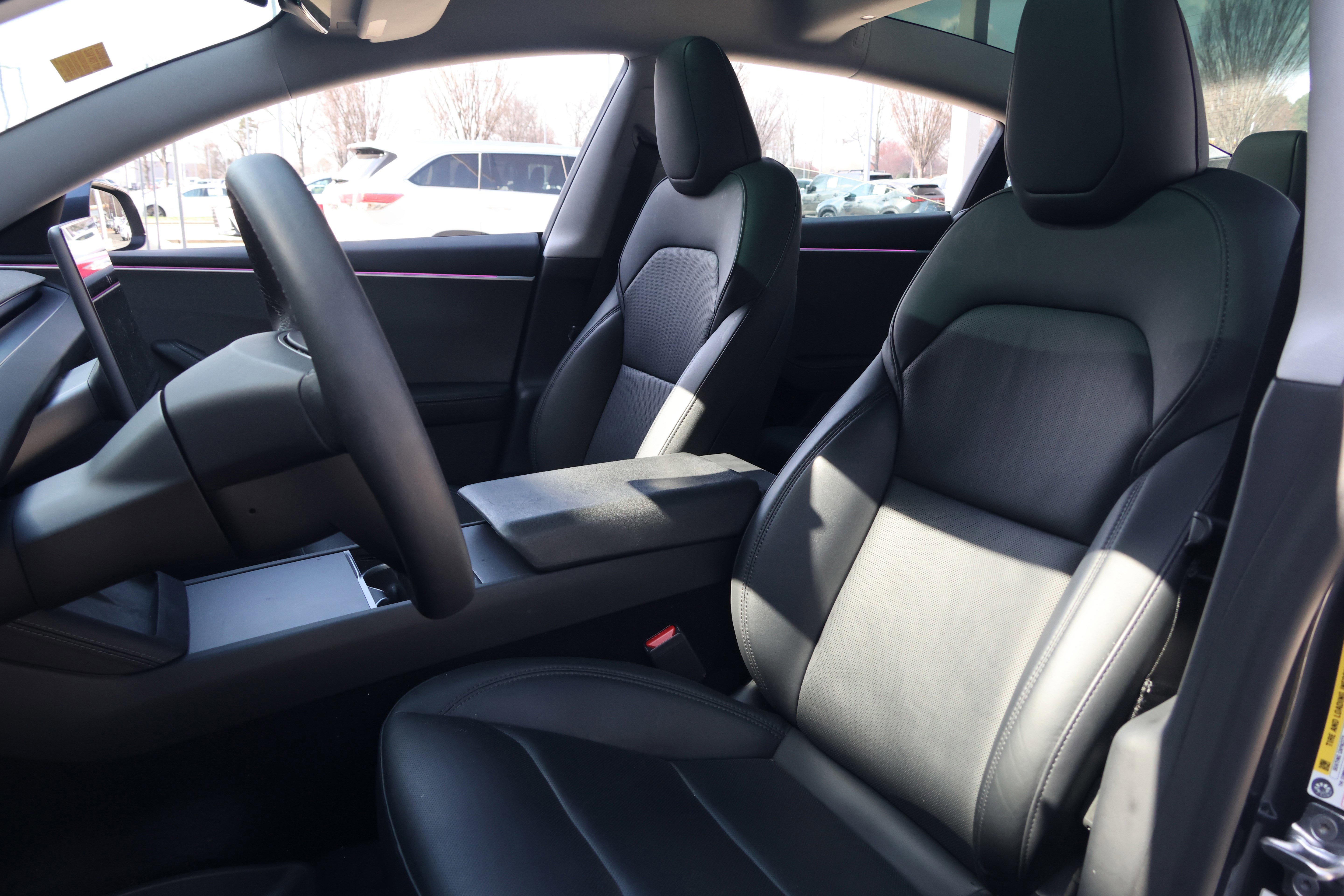 Used 2025 Tesla Model 3 image 30