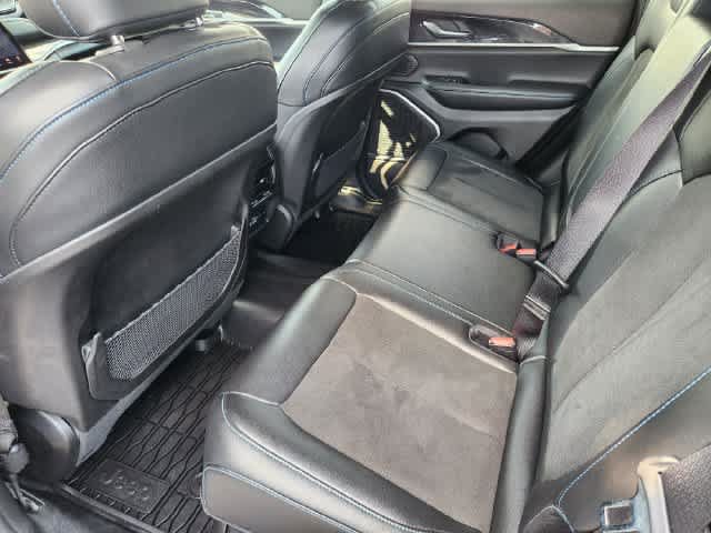 Used 2022 Jeep Grand Cherokee Trailhawk AWD/4WD image 12