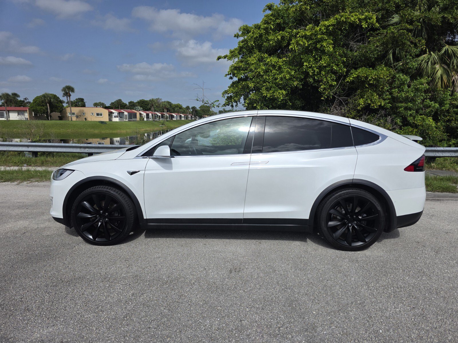 Used 2020 Tesla Model X Long Range AWD/4WD image 7