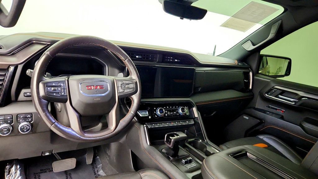 Used 2022 GMC Sierra 1500 AT4 w/ AT4 Premium Package AWD/4WD image 11